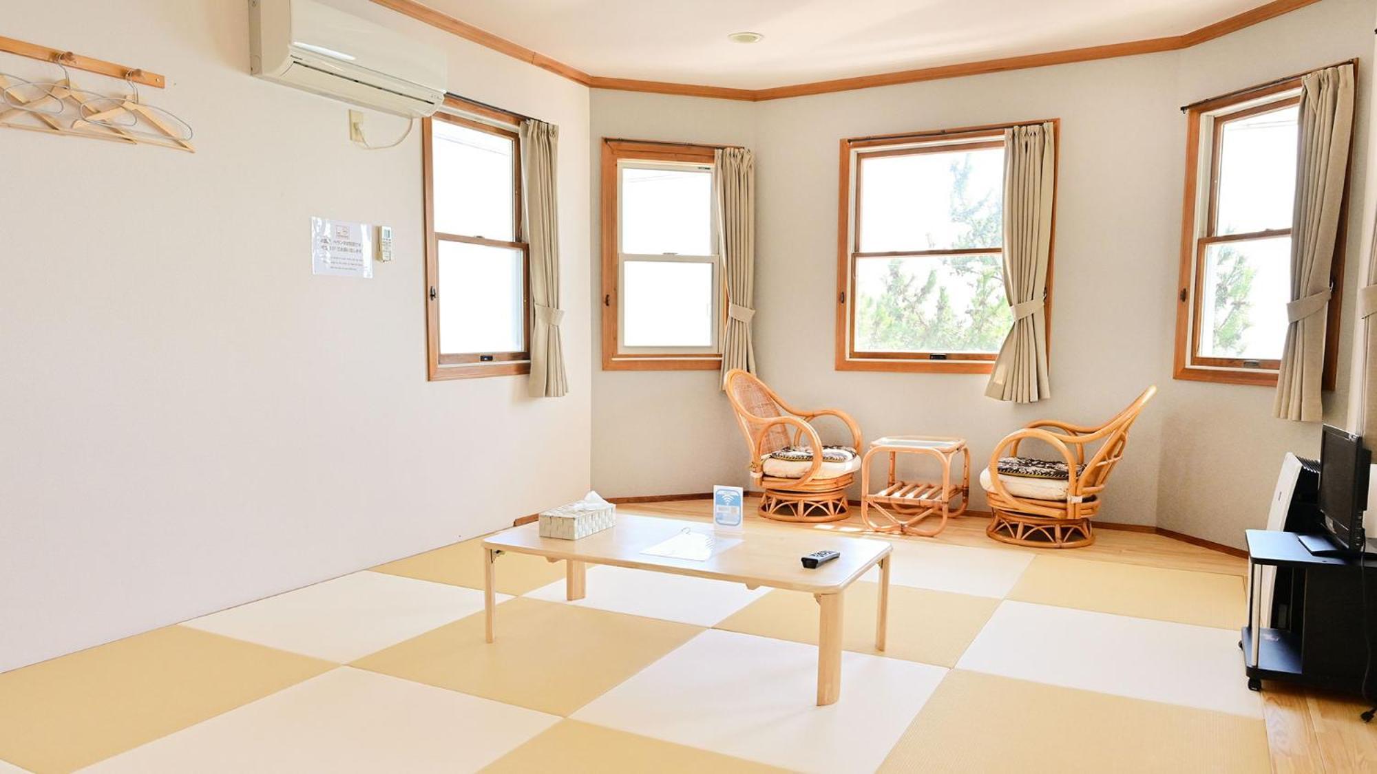 Biwa-Lakeside Cottage B B Dylan Minamikomatsu الغرفة الصورة